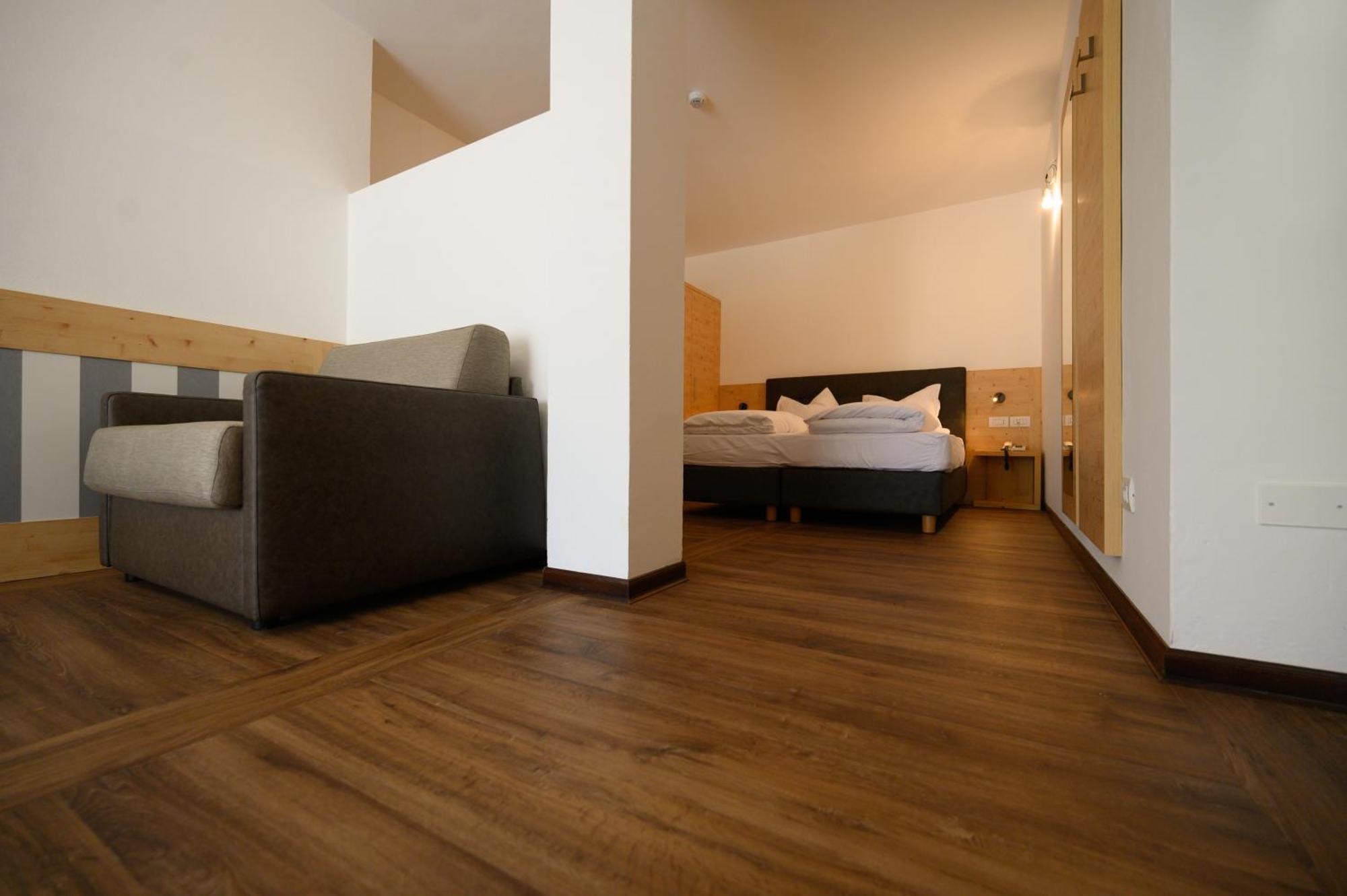 Hotel Stella Alpina Spiazzi Di Caprino Extérieur photo