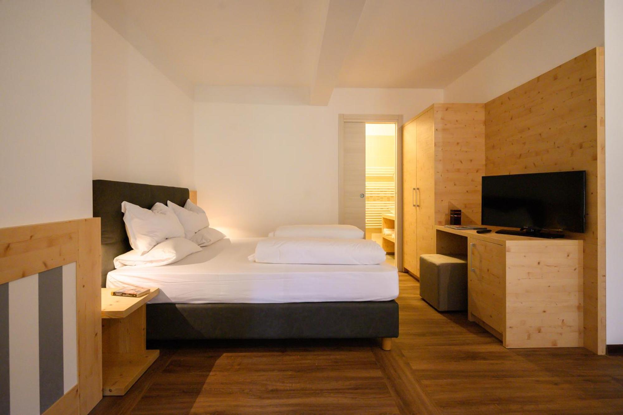 Hotel Stella Alpina Spiazzi Di Caprino Extérieur photo