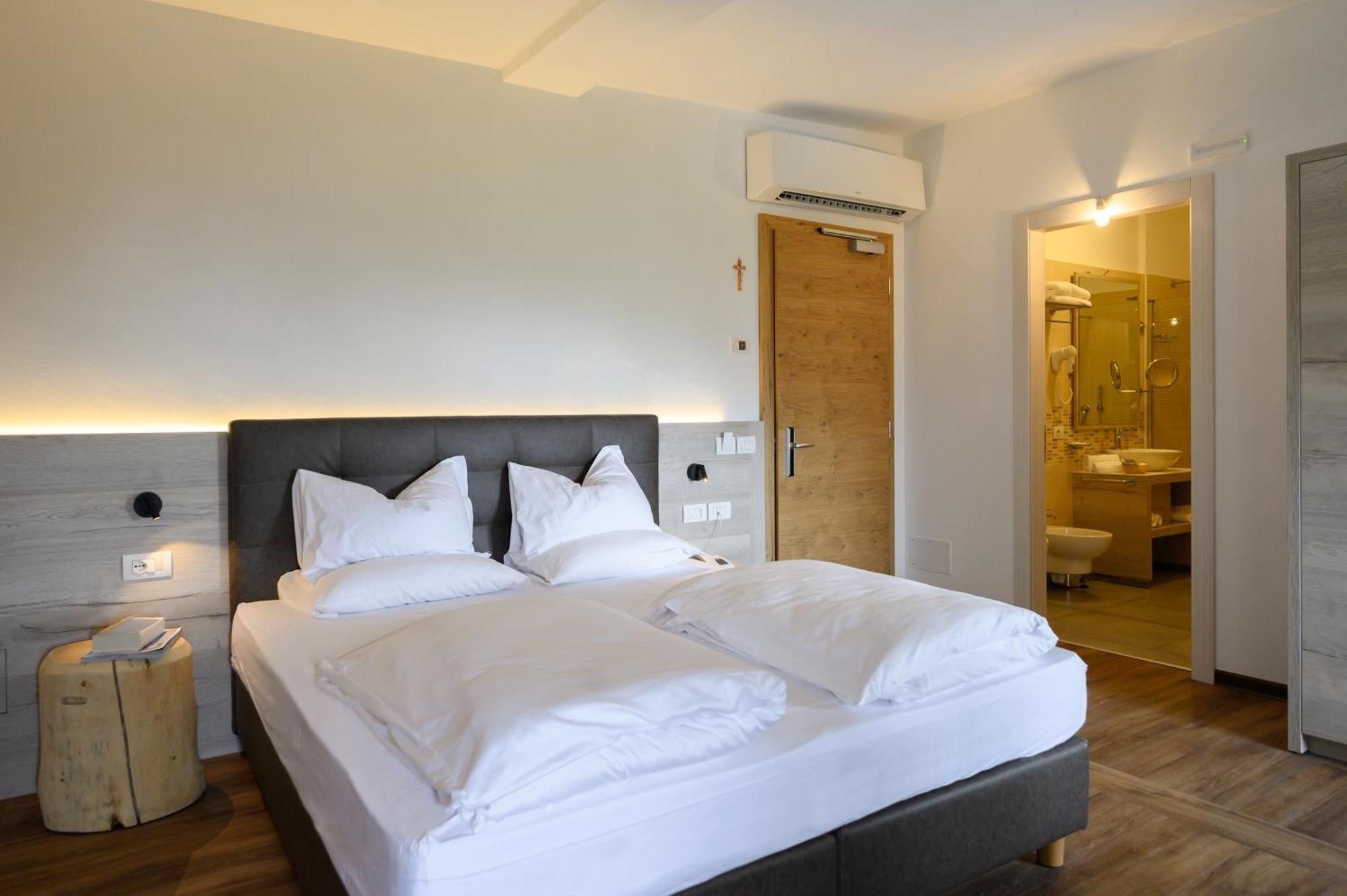 Hotel Stella Alpina Spiazzi Di Caprino Extérieur photo