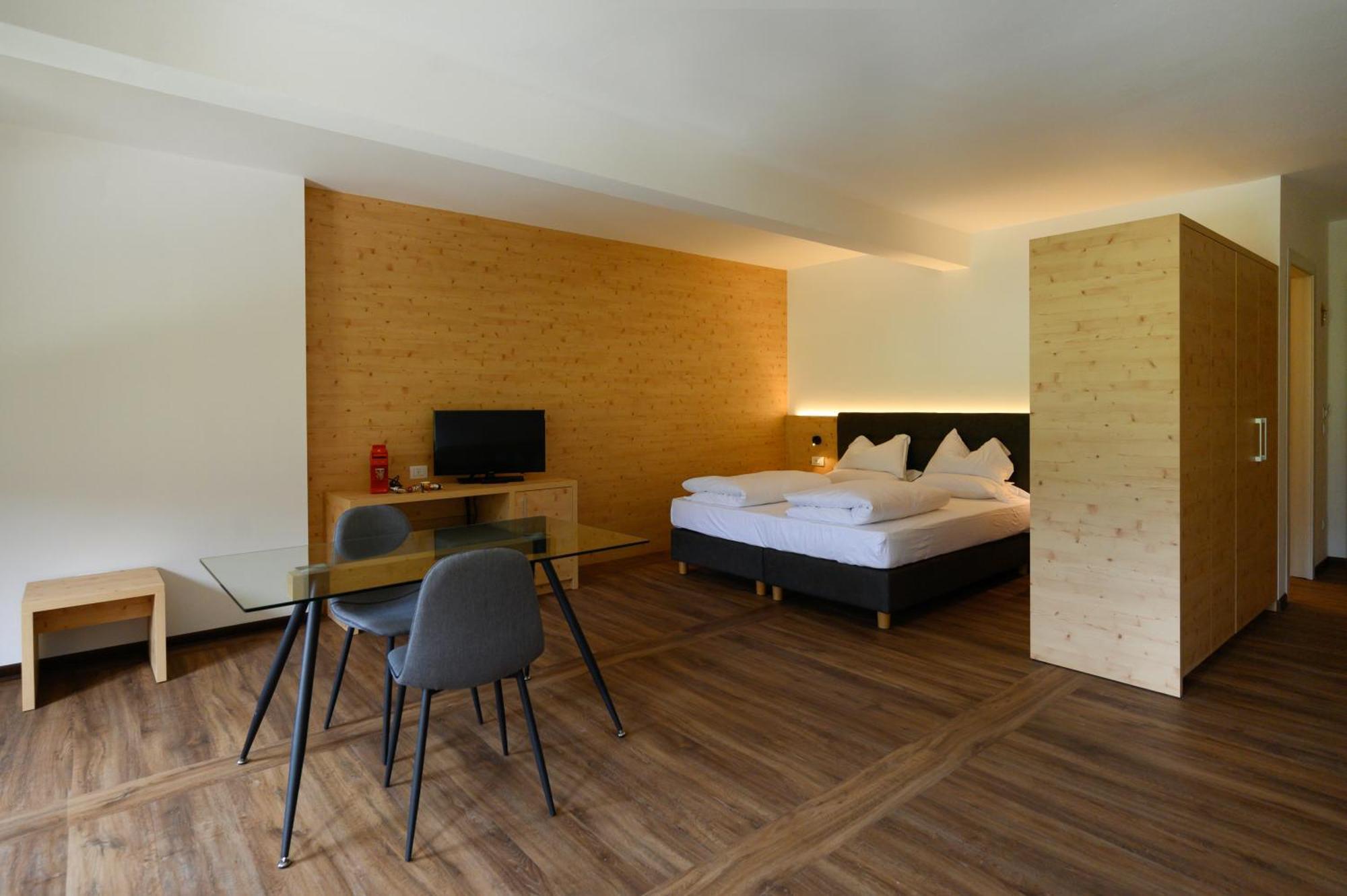 Hotel Stella Alpina Spiazzi Di Caprino Extérieur photo
